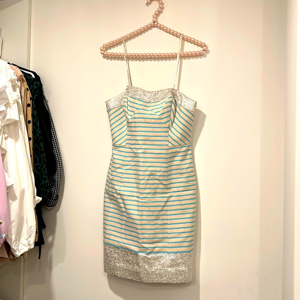 strapless dress